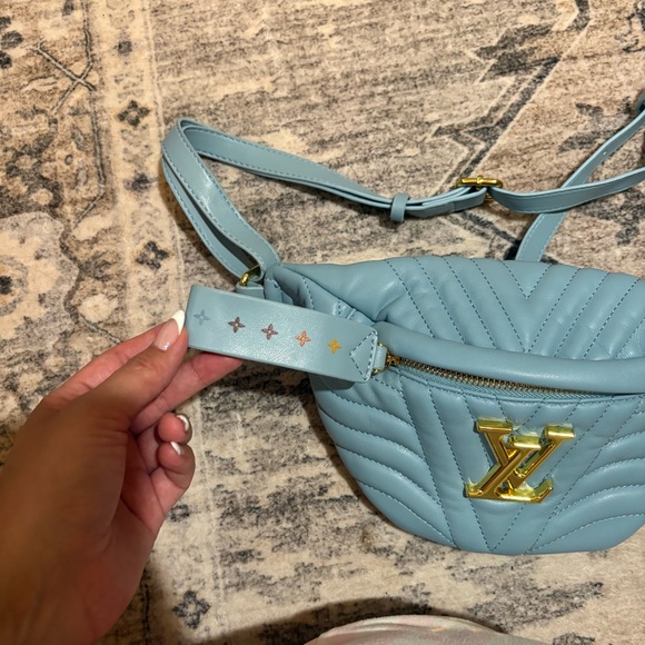 LV Blue crossbody purse - Picture 2 of 9